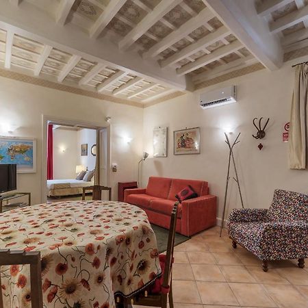 Fontanella Borghese Apartment - FromhometoРим Екстериор снимка