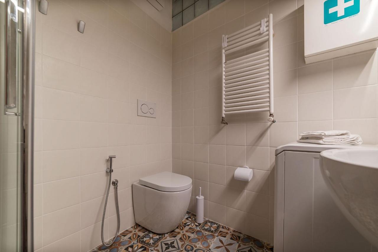 Fontanella Borghese Apartment - FromhometoРим Екстериор снимка