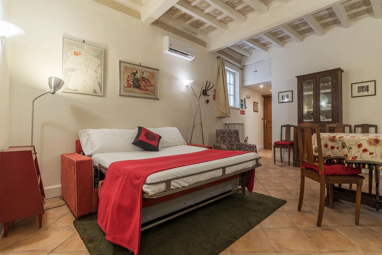 Fontanella Borghese Apartment - FromhometoРим Екстериор снимка